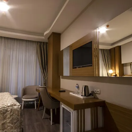 Vivaldi Park 4*