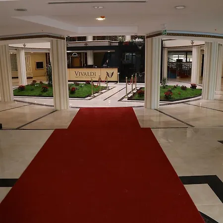 Vivaldi Park 4*