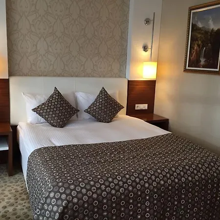 Vivaldi Park 4*