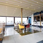 Vivaldi Park فندق 4*
