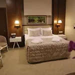 Vivaldi Park فندق